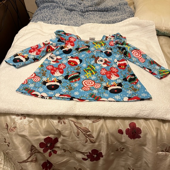 Boutique toddler Christmas dress long sleeves ruffles on shoulders size S - Picture 8 of 8